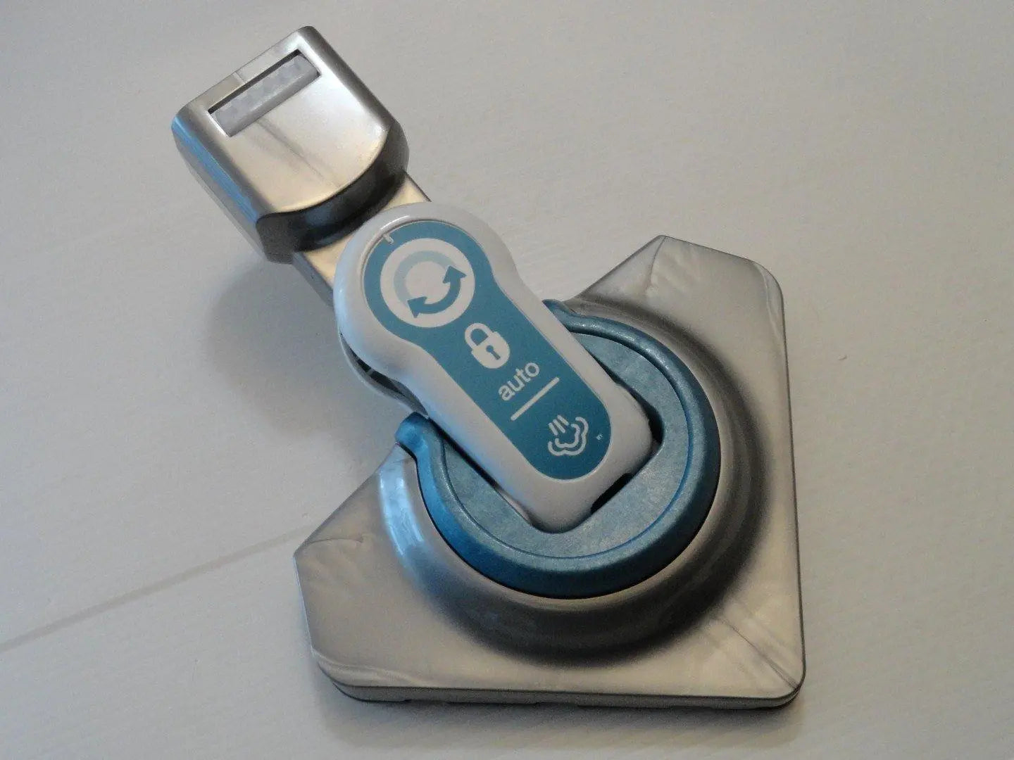 mini spazzola pulente triangolare per scopa a vapore black + decker BLACK+DECKER