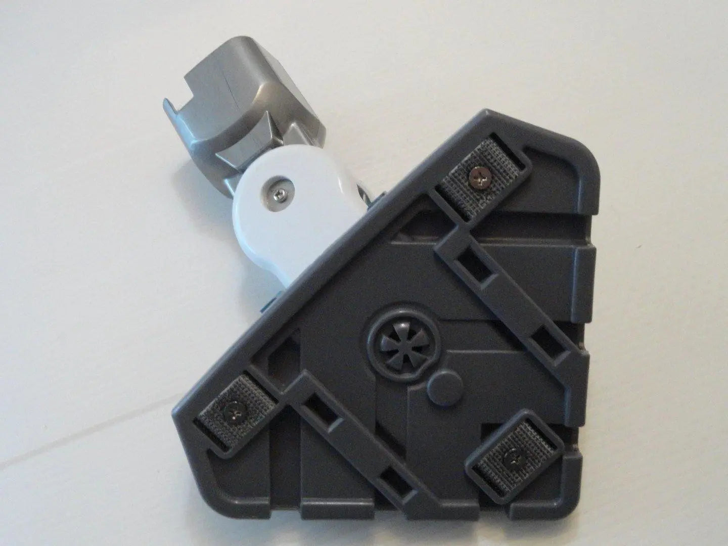 mini spazzola pulente triangolare per scopa a vapore black + decker BLACK+DECKER